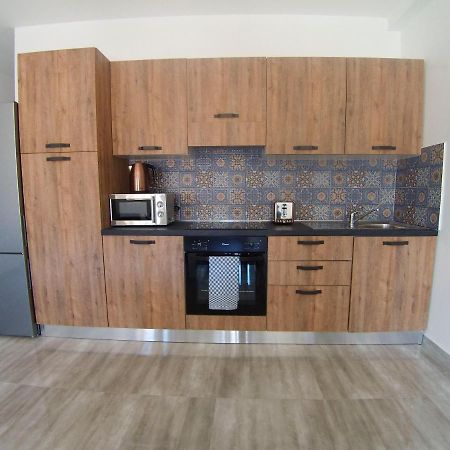 F7 Room 2, Private Bedroom Two Single Beds Shared Bathroom In Shared Flat Msida Exterior foto